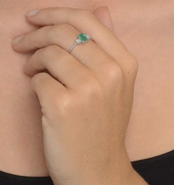 Thumb 4
